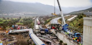 Τέμπη: Ένα έγκλημα έπαρσης, αλαζονείας και απληστίας – Μπορεί η δίκη να αποτελέσει αφετηρία αλλαγών;