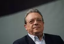 Ο Σ. Φάμελλος κινείται