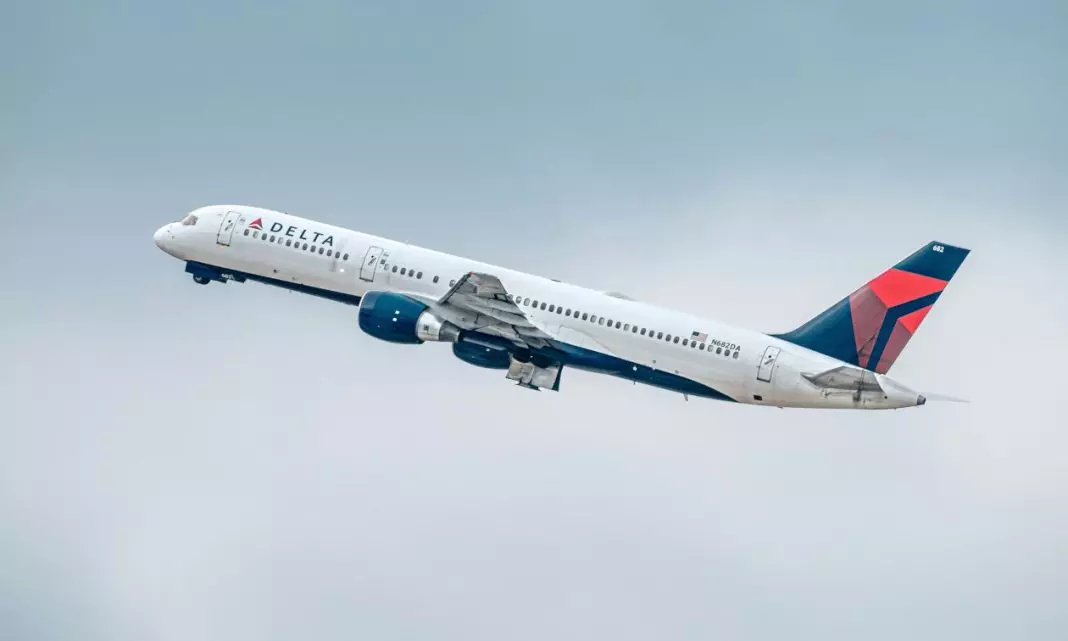 8062adff-aerojet-6lkshtfhugm-unsplash