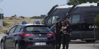 Μυστήριο με τη σύλληψη 46χρονου Γάλλου στο Μπάρι που μετέφερε αντιαρματικούς πυραύλους Akeron από την Πάτρα