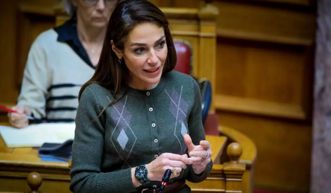 ΜΙΧΑΗΛΙΔΟΥ ΔΟΜΝΑ ΥΠΟΥΡΓΟΣ ΣΥΖΗΤΗΣΗ ΕΠIKAIΡΩΝ ΕΡΩΤΗΣΕΩΝ ΣΤΗΝ ΟΛΟΜΕΛΕΙΑ ΤΗΣ ΒΟΥΛΗΣ (ΓΙΩΡΓΟΣ ΚΟΝΤΑΡΙΝΗΣ/EUROKINISSI)