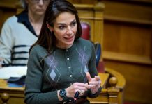 Δόμνα Μιχαηλίδου: Αξιοπρέπεια