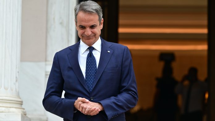 Οι φυλές της Δεξιάς κρίνουν τον χρόνο της κάλπης