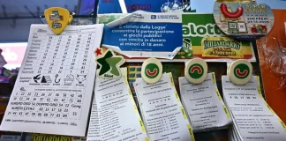 Ιταλία: Πέταξε κατά λάθος στα σκουπίδια δελτίο που κέρδιζε 1 εκατ. ευρώ – Το βρήκαν οι υπάλληλοι καθαριότητας έπειτα από πολύωρη αναζήτηση