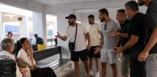 Ρομά επιτέθηκαν με βρισιές κατά της Λατινοπούλου στο πλοίο για την Τήνο – (VIDEO)
