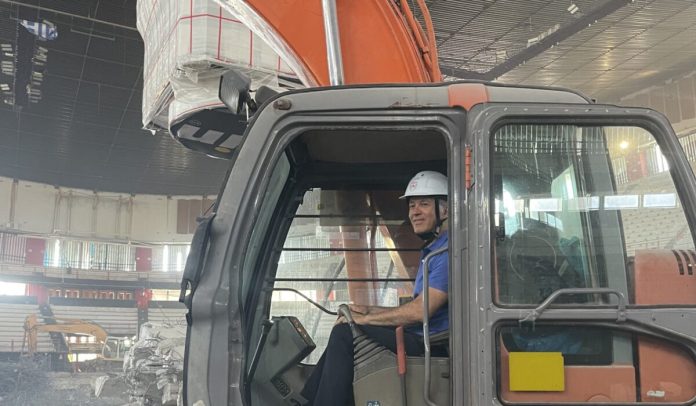 Μυστήρια στο ΣΕΦ: Δαπάνες πάνω από 2 εκατ. για έργα και ανακαινίσεις ενώ έχει παραχωρηθεί στον Ολυμπιακό