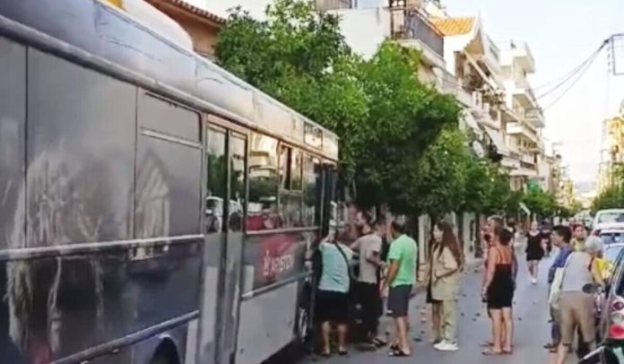Τραγωδία στο Αίγιο: Οδηγός αστικού λεωφορείου πέθανε την ώρα που οδηγούσε