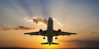 ΗΠΑ: Πρώην αεροσυνοδός παρίστανε τον πιλότο για να κάνει εκατοντάδες δωρεάν ταξίδια