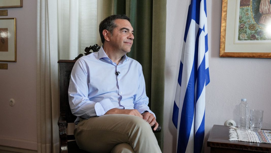 Ο «νέος» Τσίπρας απέναντι στον παλιό εαυτό του – Επιστροφή με σχέδιο ή αναμονή της φθοράς των άλλων;