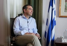 Ο «νέος» Τσίπρας απέναντι στον παλιό εαυτό του – Επιστροφή με σχέδιο ή αναμονή της φθοράς των άλλων;