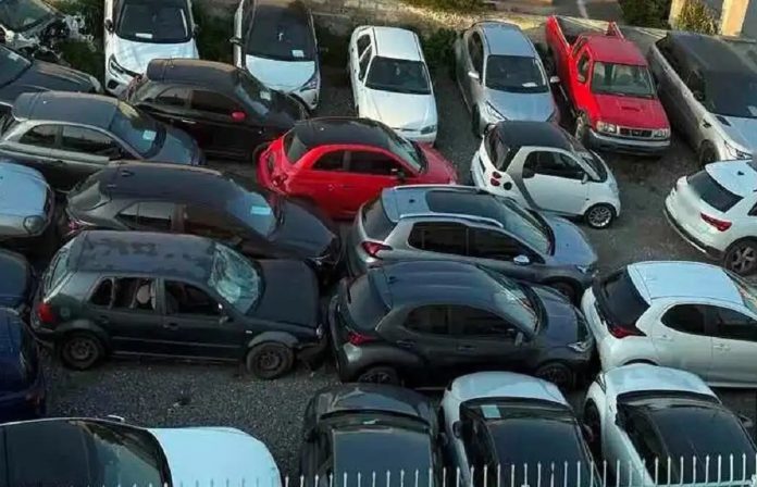 Νοίκιαζε 132 αυτοκίνητα που είχε δηλώσει σε… ακινησία – Πρόστιμο 1,3 εκατ. ευρώ από την ΑΑΔΕ σε επιχείρηση