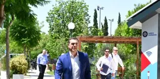 Τσίπρας σε ΠΑΣΟΚ: Τσακωθείτε… μόνοι σας