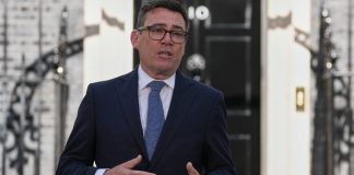 Συναγερμός στη βρετανική κυβέρνηση: Διέρρευσαν στο διαδίκτυο τα τηλέφωνα τριών υπουργών του Άντι Μπέρναμ