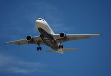 Επιστροφή έκτακτης ανάγκης: Καπνοί στο πιλοτήριο, εκκενώνουν αεροσκάφος-(VIDEO)