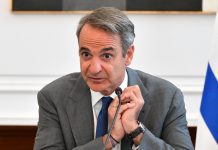 Ο πρωθυπουργός ενδιαφέρθηκε κυρίως για το …αντιγράφιτι!