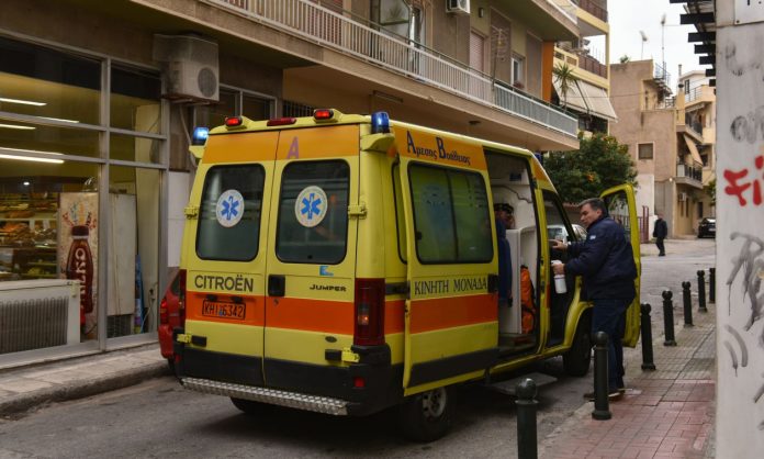 Γουδί: 53χρονη ανασύρθηκε χωρίς τις αισθήσεις της από ακάλυπτο πολυκατοικίας – Έπεσε από τον 5ο όροφο