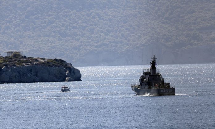 Πολιτική διαχείριση από τον Κικίλια! Σκάφος με 250 επιβάτες έφτασε στην Κω από το Κουσάντασι, δίχως…κλιματισμό, και ανέλαβαν… δύο γυναίκες του λιμενικού