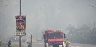 Φωτιά στη Χαλκιδική: Στο Κέντρο Υγείας πυροσβέστης με αναπνευστικά προβλήματα