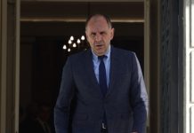 Το “γεύμα”, η “βίλα” και η υποκρισία…