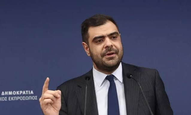 Αρπάχτηκαν Μαρινάκης VS Δημοσιογράφος: «Κάντε μου την χάρη κύριε, με έχετε ρωτήσει 10 φορές»-(VIDEO)
