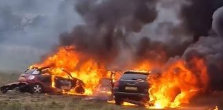 Βρετανία: Χάος στο Μίντλεσμπρο μετά το τροχαίο με 7 νεκρούς στον αυτοκινητόδρομο A66 – Κουκουλοφόροι πυρπόλησαν αμάξια