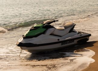 Χαλκιδική: Συνελήφθη 46χρονος που άφησε τον ανήλικο γιο του να οδηγήσει τζετ σκι