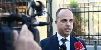 Ισχυρό πονοκέφαλο στην κυβέρνηση προκαλεί ο Κεσσές- Τι απαντά ο …Άδωνις!