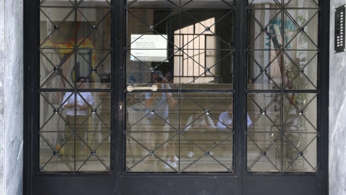Με 10 μαχαιριές δολοφονήθηκε το βρέφος στην Κυψέλη – Τι αναφέρει η έκθεση του ιατροδικαστή