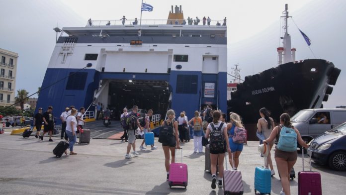 Διακοπές 2026: Το «απαγορευτικό» καλοκαίρι για τη μεσαία τάξη – Πόσο κοστίζει μια εβδομάδα για τετραμελή οικογένεια