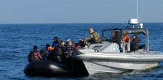 Διάσωση 35 παράνομων μεταναστών νοτιοδυτικά του Ταίναρου