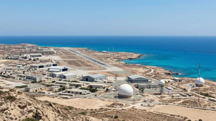 Σενάρια κατασκοπείας των βρετανικών βάσεων στην Κύπρο: Δημοσίευμα του Telegraph για ξενοδοχείο που θα μπορούσε να…