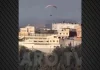 Μετανάστης βρήκε τραγικό θάνατο όταν επιχείρησε να μπει στη Θέουτα με αλεξίπτωτο πλαγιάς, δείτε βίντεο