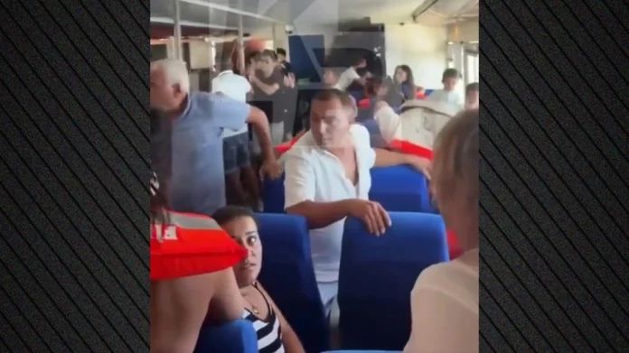 Βίντεο: Πανικός και αγωνία στο καταμαράν όταν άρχισε να βυθίζεται ανοιχτά της κατεχόμενης Κερύνειας - 7 νεκροί, 23…