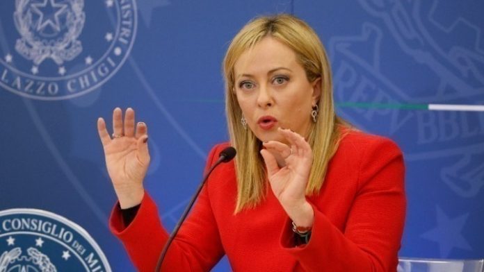 «Όχι στην ανεξέλεγκτη μετανάστευση», λένε η Μελόνι και η Δανή ομόλογό της