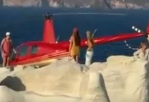 Kράτος για γέλια: Ελικόπτερο προσγειώθηκε ανάμεσα σε εκατοντάδες λουόμενους στο Σαρακήνικο για να πάνε οι επιβάτες του για μπάνιο!