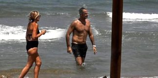 Κυβέρνηση σε διακοπές: Τουρκικά θαλάσσια πάρκα, κύμα προσφύγων, παραβιάσεις …
