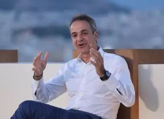 Ο Μητσοτάκης κομπάζει, οι ψηφοφόροι (ανα)στενάζουν…