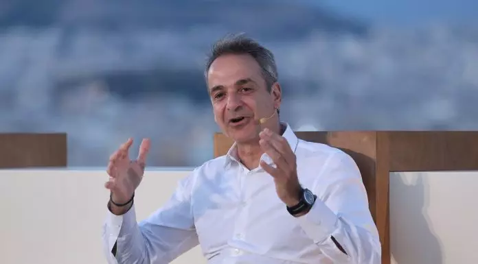 Ο Μητσοτάκης κομπάζει, οι ψηφοφόροι (ανα)στενάζουν…