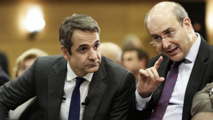 Από το «Τσοβόλα, δώστα όλα» στο «Μητσοτάκη, φέρτα τώρα»: Η Ελλάδα μπροστά σε μια νέα προεκλογική επιταγή Από το «Τσοβόλα, δώστα όλα» στο «Μητσοτάκη, φέρτα τώρα»: Η Ελλάδα μπροστά σε μια νέα προεκλογική επιταγή