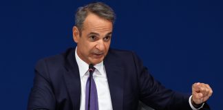 ΔΕΘ 2026: Τα «ψιλά γράμματα» των εξαγγελιών Μητσοτάκη – Τα «ανεπαρκή μέτρα» και ο «κουμπαράς» με ρίσκο απόδοσης Επίθεση Μητσοτάκη σε Ανδρουλάκη: «Συντάσσεται με αυτούς που πριν από μια 10ετία πήγαν να καταστρέψουν τη χώρα»