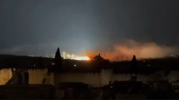 Φωτιά σε υποσταθμό της ΔΕΗ στην Άρτα, αναφορές για εκρήξεις και διακοπές ρεύματος, δείτε βίντεο