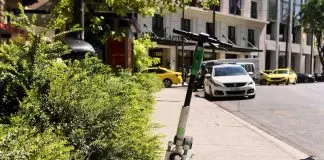 Στο «σφυρί» χιλιάδες ηλεκτρικά πατίνια εξαιτίας του νέου ΚΟΚ και των «τσουχτερών» προστίμων
