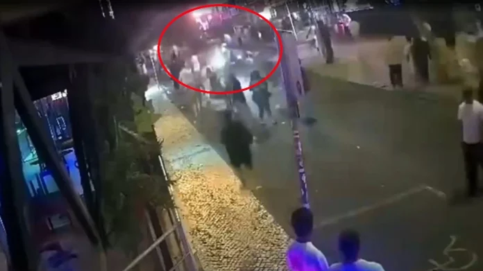 Σκληρές εικόνες: Μεθυσμένος οδηγός στην Πορτογαλία έπεσε πάνω σε πλήθος, 12 τραυματίες – (VIDEO) Σκληρές εικόνες: Μεθυσμένος οδηγός στην Πορτογαλία έπεσε πάνω σε πλήθος, 12 τραυματίες - (VIDEO)
