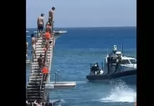 Ρόδος: Επικίνδυνες βουτιές από το σφραγισμένο τραμπολίνο στην παραλία «Έλλη» – Παρέμβαση του Λιμενικού (Video)