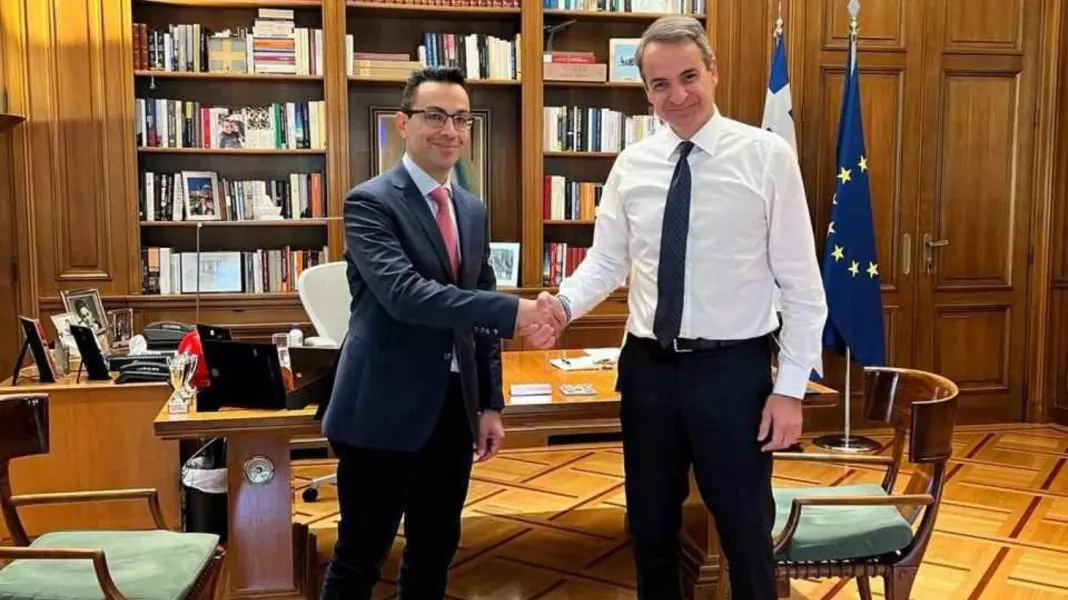 serbos-mitsotakis-