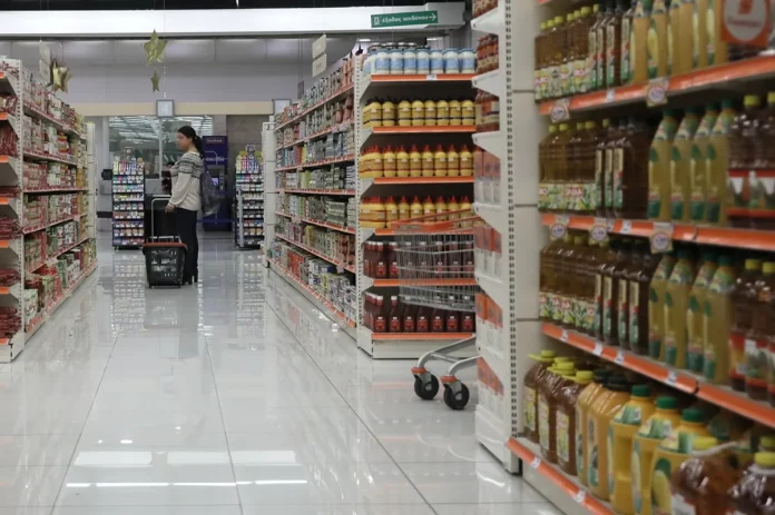 “Κλείδωσε” η λίστα για τη μείωση τιμών σε βασικά προϊόντα – Κρέατα, ζυμαρικά, γαλακτομικά, σχολικά