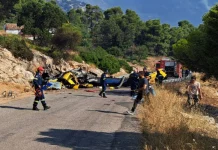 Στη Δικαιοσύνη προσφεύγουν η μητέρα και η αδελφή του νεκρού Έλληνα χειριστή του ελικοπτέρου που συνετρίβη στην Ψάθα