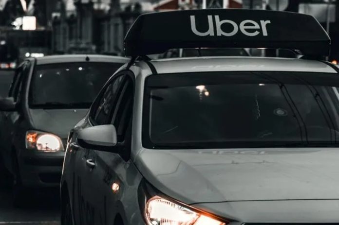 Ολλανδία: Πρόστιμο 825 εκατ. ευρώ στην Uber Ολλανδία: Πρόστιμο 825 εκατ. ευρώ στην Uber