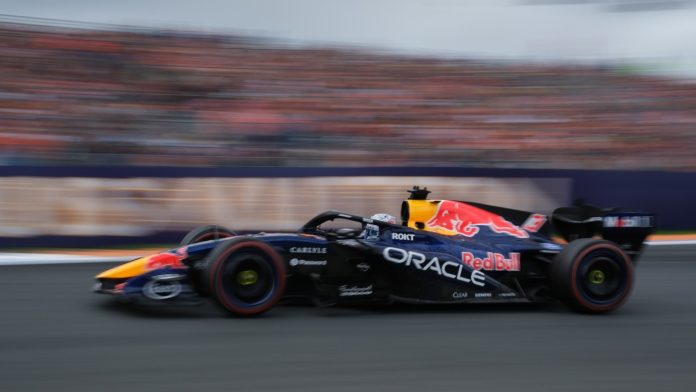 Formula 1: Τρομακτικό ατύχημα για Φερστάπεν – Καρφώθηκε στις μπαριέρες – (video)