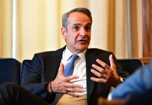 Τα κυριακάτικα success story του πρωθυπουργού και η σκληρή πραγματικότητα